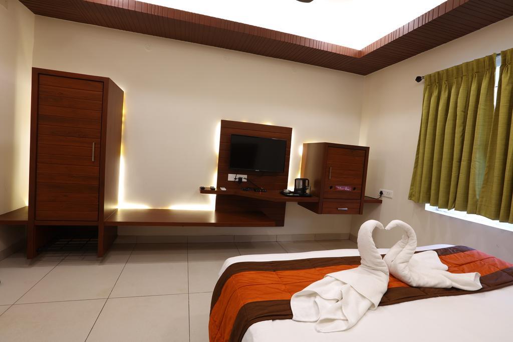 Hotel Raj Residency Puducherry Exterior foto
