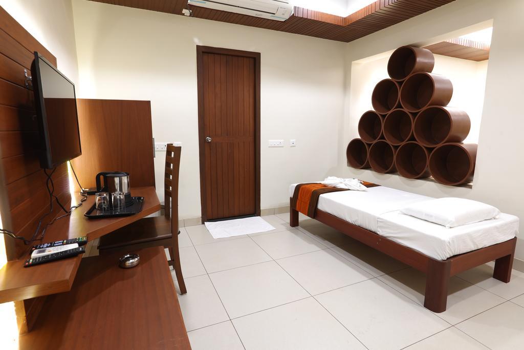 Hotel Raj Residency Puducherry Exterior foto